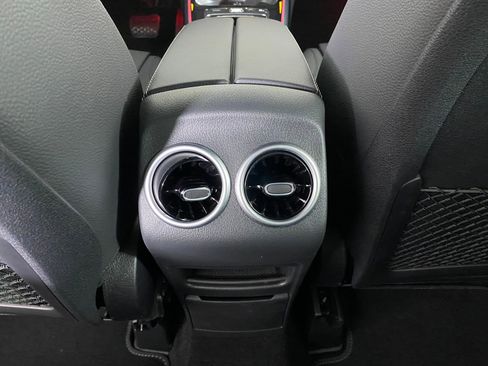 New 2025 Mercedes-Benz GLB 250 4MATIC image 27