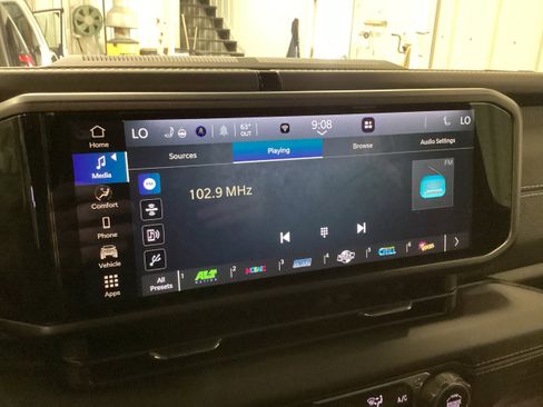 Used 2025 Jeep Wrangler Unlimited Rubicon 4xe w/ Convenience Group image 21