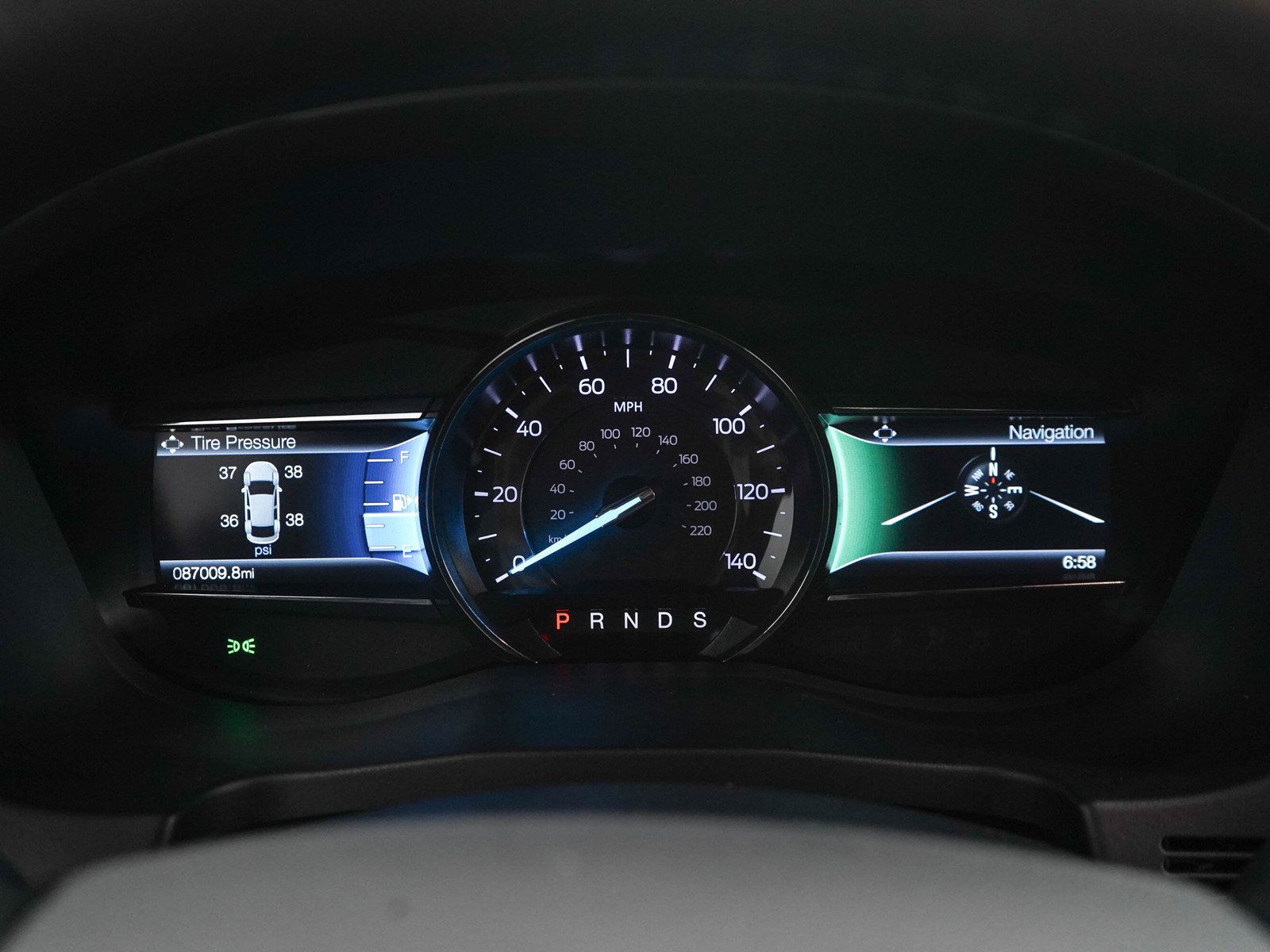 Used 2018 Ford Explorer XLT w/ Equipment Group 202A AWD/4WD image 25