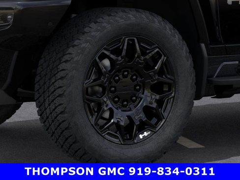 New 2026 GMC Hummer EV 4x4 Crew Cab image 9