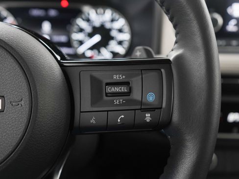 Used 2023 Nissan Rogue SV w/ SV Premium B Package image 28