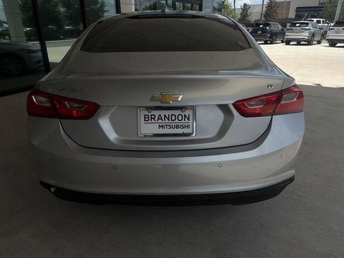 Used 2018 Chevrolet Malibu LT w/ Driver Confidence Package FWD image 13