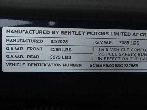 Used 2025 Bentley Flying Spur Plug-In Hybrid AWD/4WD image 35
