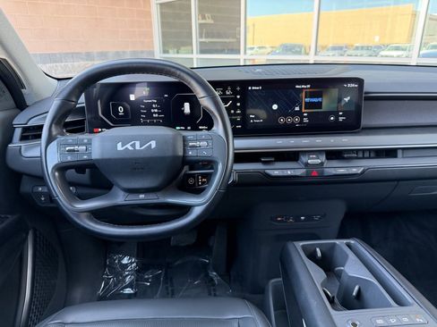 Used 2024 Kia EV9 Light RWD image 16