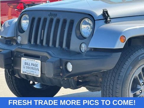 Used 2018 Jeep Wrangler Unlimited Sport AWD/4WD image 3