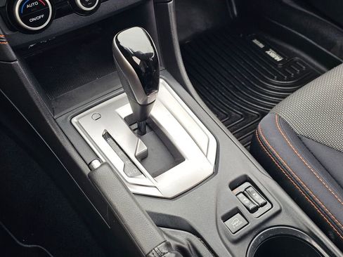 Used 2020 Subaru Crosstrek 2.0i Premium image 19