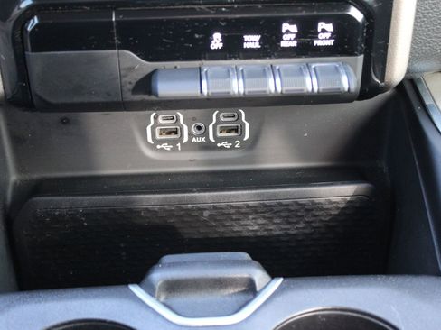 Used 2021 RAM 1500 Laramie image 37