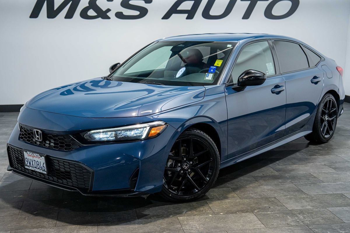 Used 2025 Honda Civic Sport image 2