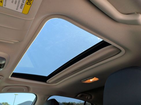 Used 2018 Subaru Crosstrek 2.0i Limited image 30