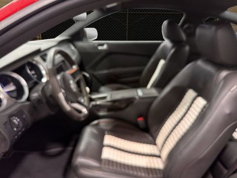 Used 2011 Ford Mustang Shelby GT500 w/ SVT Performance Pkg RWD image 4
