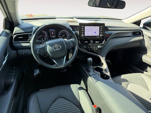 Used 2024 Toyota Camry SE image 15