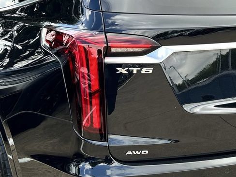 Used 2024 Cadillac XT6 Premium Luxury AWD/4WD image 7