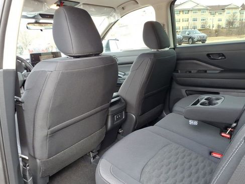 New 2026 Nissan Pathfinder SV image 27