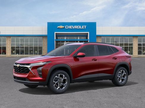 New 2026 Chevrolet Trax LT FWD image 2