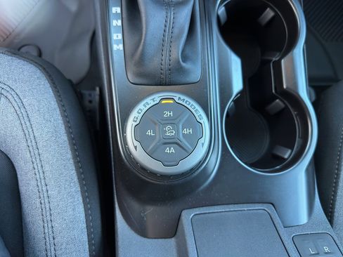 New 2025 Ford Bronco w/ Sasquatch Package image 21