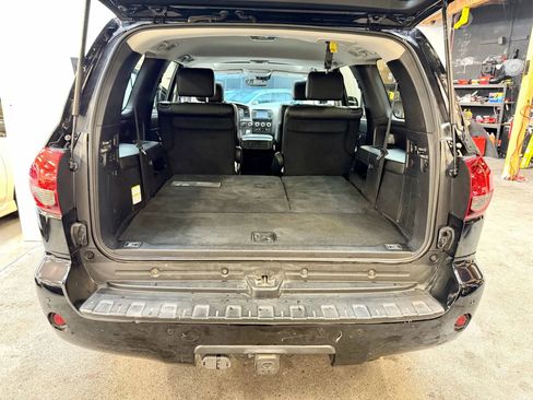 Used 2019 Toyota Sequoia TRD Sport image 21