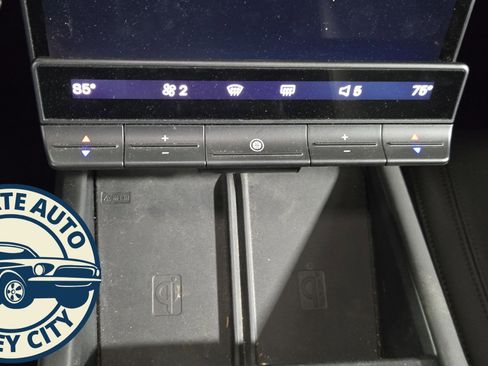 Used 2023 Fisker Ocean One image 22