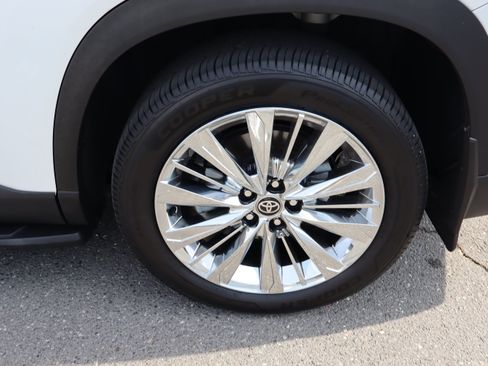 Used 2024 Toyota Grand Highlander AWD image 43