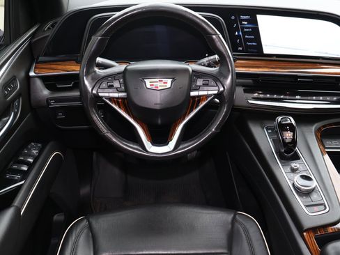 Used 2021 Cadillac Escalade Premium Luxury w/ LPO, Illumination Package image 9