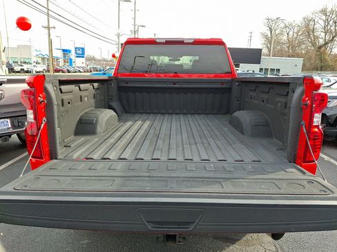 Used 2021 Chevrolet Silverado 2500 LT w/ Convenience Package image 18