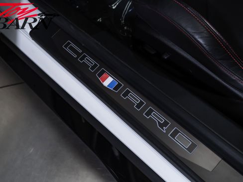 Used 2020 Chevrolet Camaro ZL1 RWD image 25