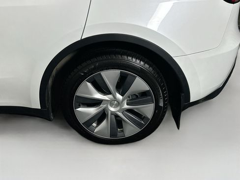 Used 2023 Tesla Model Y Long Range AWD/4WD image 11
