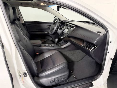 Used 2016 Toyota Avalon Limited FWD image 47