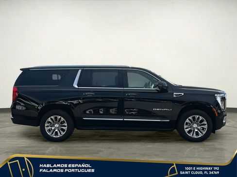 Certified 2025 GMC Yukon XL Denali AWD/4WD image 7
