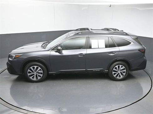 Used 2022 Subaru Outback Premium image 48