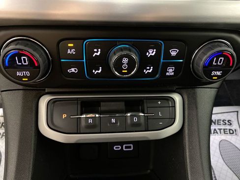 Used 2023 GMC Acadia SLE w/ Driver Convenience Package image 18