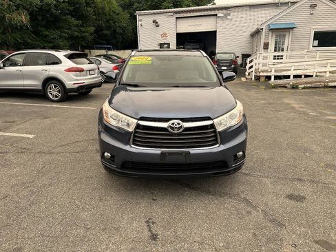 Used 2014 Toyota Highlander XLE AWD/4WD image 7