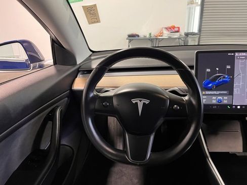 Used 2018 Tesla Model 3 Long Range image 21