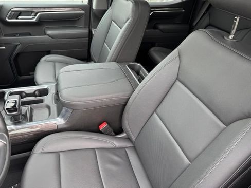 Used 2025 Chevrolet Silverado 1500 LTZ AWD/4WD image 6