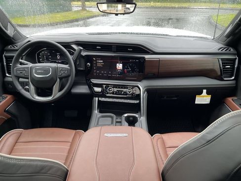 New 2025 GMC Sierra 2500 Denali Ultimate w/ Max Trailering Package image 21