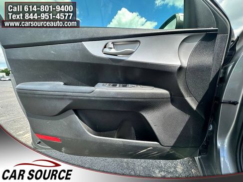 Used 2022 Kia Forte LXS FWD image 16