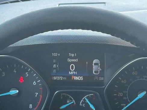 Used 2017 Ford Escape Titanium image 17