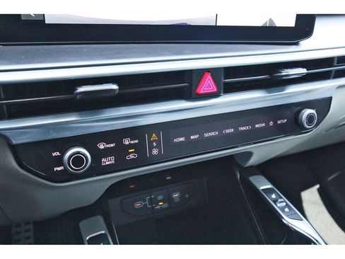 Used 2024 Kia Sorento SX FWD image 25