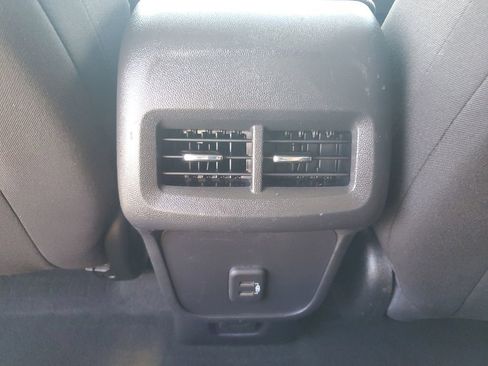 Used 2022 Chevrolet Equinox LT image 13