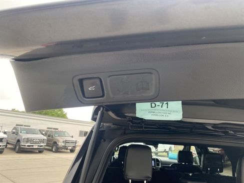 Used 2019 Ford Expedition XLT w/ Equipment Group 202A AWD/4WD image 14