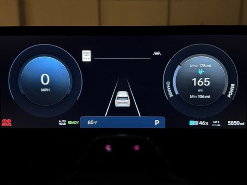 Used 2025 Hyundai Ioniq 5 SEL RWD image 34