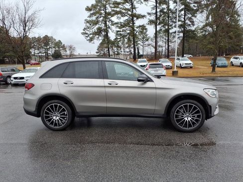 Used 2020 Mercedes-Benz GLC 300 image 2