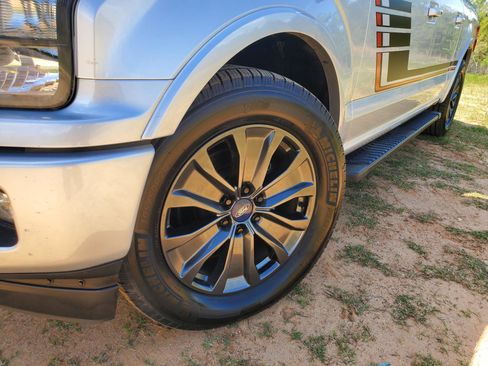 Used 2018 Ford F150 Lariat image 4