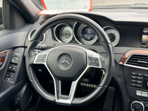 Used 2014 Mercedes-Benz C 250 Sport image 17