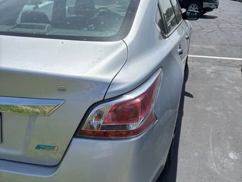 Used 2014 Nissan Altima 2.5 S FWD image 4