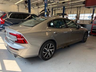 Used 2019 Volvo S60 T6 Momentum w/ Multimedia Package