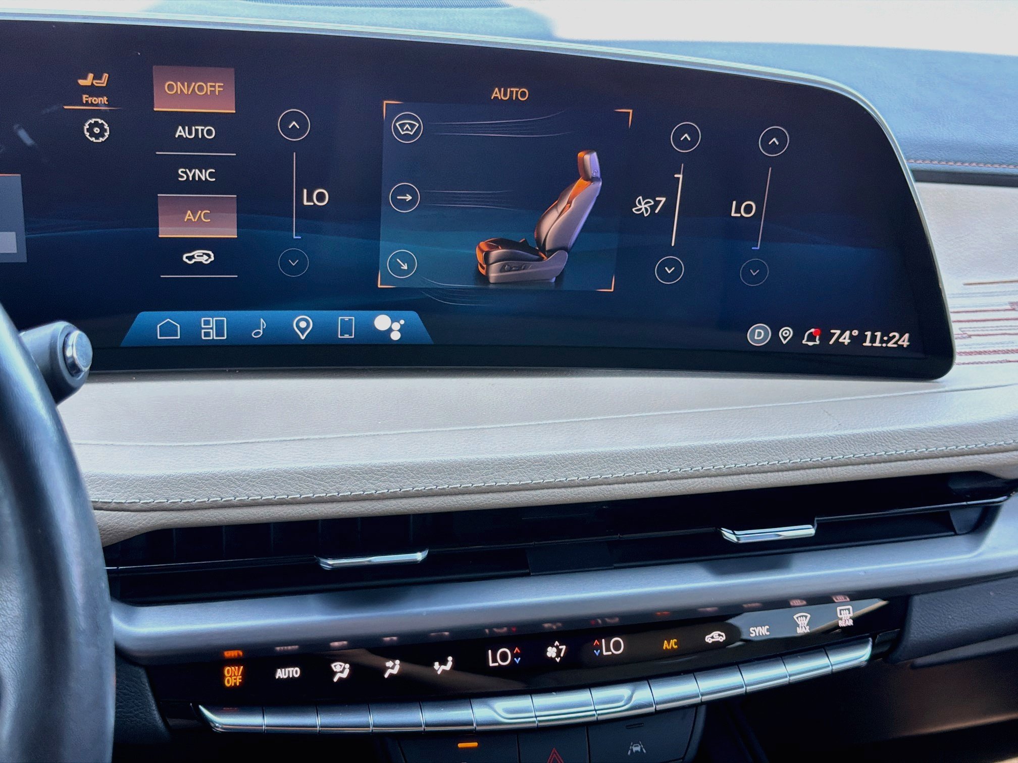 Certified 2024 Cadillac XT4 Premium Luxury FWD image 16