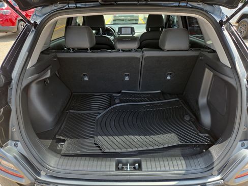 Used 2019 Hyundai Kona Limited FWD image 9