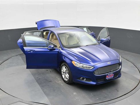 Used 2013 Ford Fusion SE FWD image 26