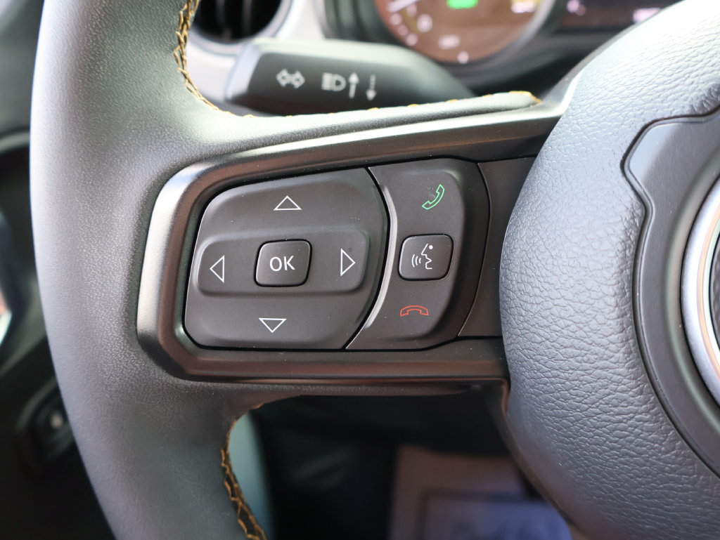Used 2024 Jeep Wrangler Unlimited AWD/4WD image 24