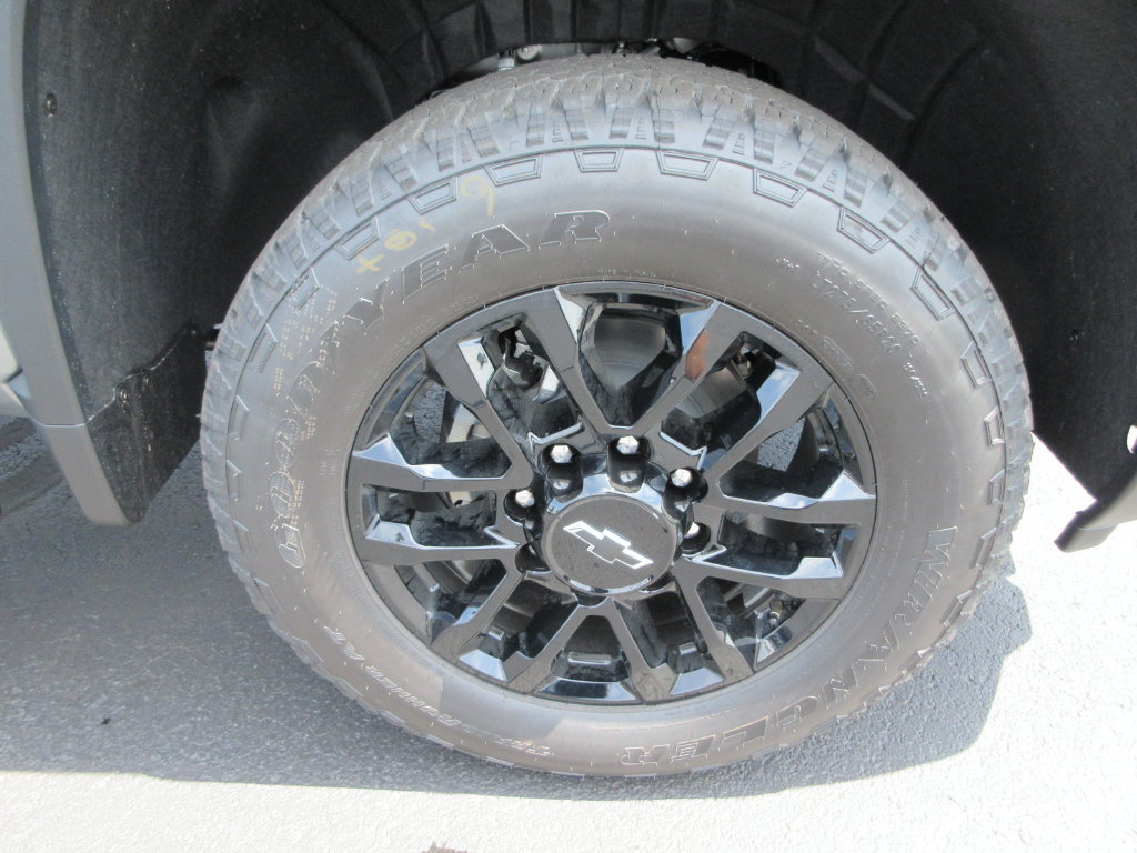 New 2026 Chevrolet Silverado 2500 Custom w/ Custom Convenience Package AWD/4WD image 10